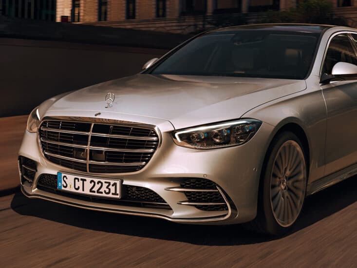 Премиальный каршеринг в Алматы — AZV Motors